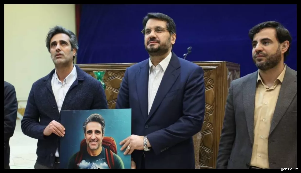 تجلیل از جواد قارایی، مستندساز گردشگری ایران در نشست نخبگان جوان